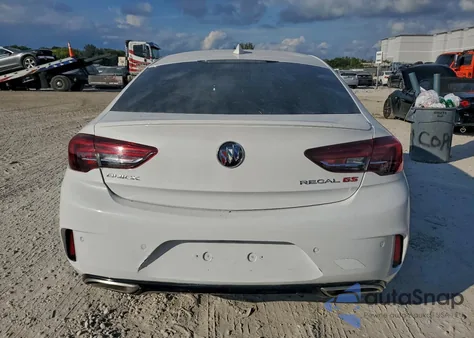 2018 Buick Regal Gs z USA, uszkodzony, nr VIN W04GS6SS6J1110311